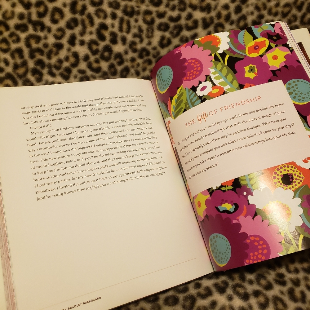 2017 Vera Bradley "A Colorful Way of Living" Vera Bradley Hardcover Book, New - Picture 10 of 15